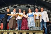b_Stadtfest18072025FassanstichFotoElkeSturmStadtKÜN