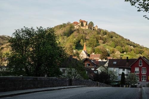 Teilort Kocherstetten, mit Schloss Stetten.
