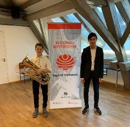 Zwei Musiker beim Wettbewerb Jugend Musiziert