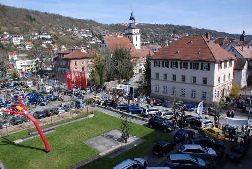 Konsul-Uebele-Straße beim Automarkt